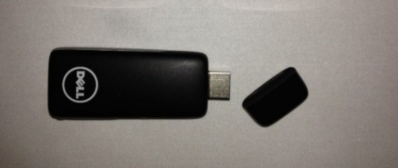 دینگلێك  مۆنیتۆر دهكاته كۆمپیوتهر